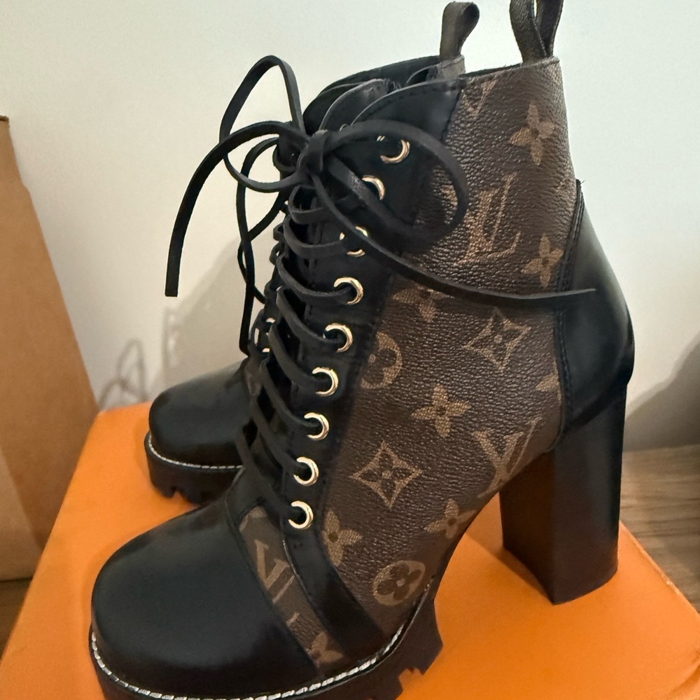 Louis Vuitton Black and Brown Lace-Up Boots - Picture 3 of 5